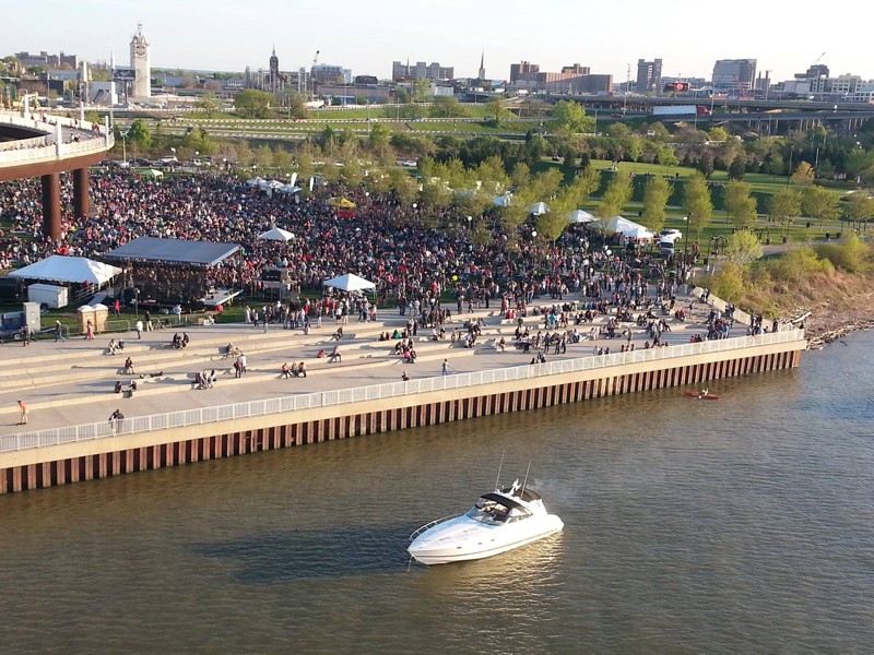 WFPK Waterfront Wednesdays – Waterfront Park